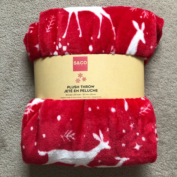 S & Co Plush Throw - Picture 1 of 3